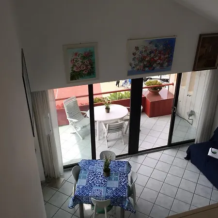 Casa Azalea By Holiday World * San Remo